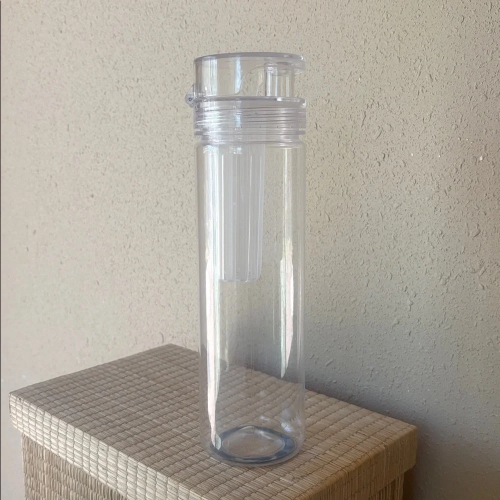 Infuser Water Bottle with White Filter
